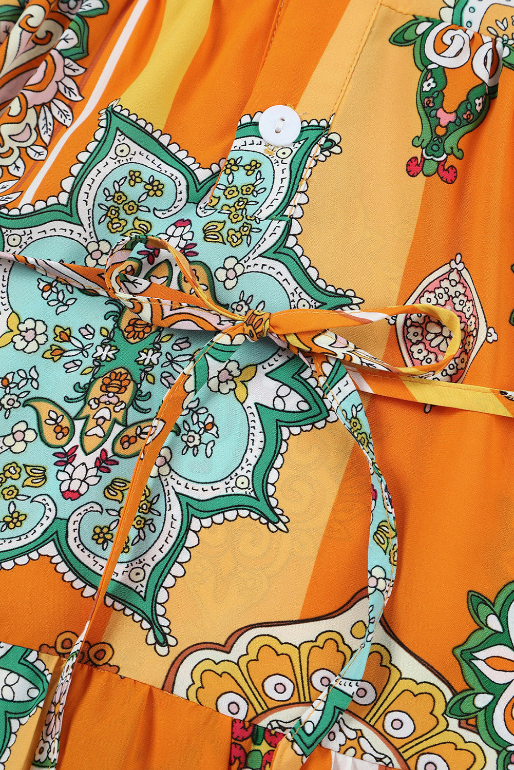 Levendige oranje Boho Chic geometrische print knoop-up mini-jurk met V-hals