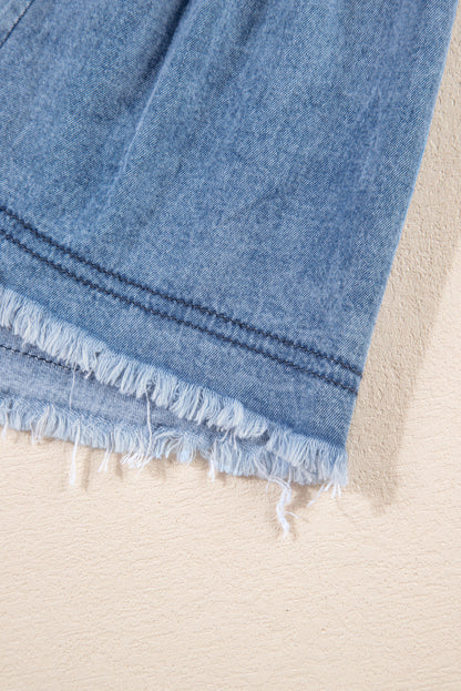 Chique hemelsblauwe acid wash V-hals gelaagde denimjurk voor moeiteloze stijl