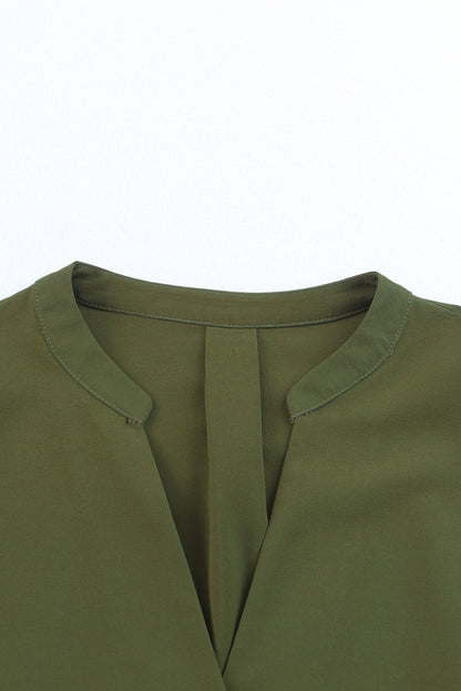 Chique groene V-hals shirtjurk met flirterige geplooide mouwen