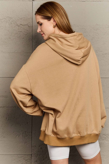 Gezellige oversized hoodie met verlaagde schouders in volledige maat