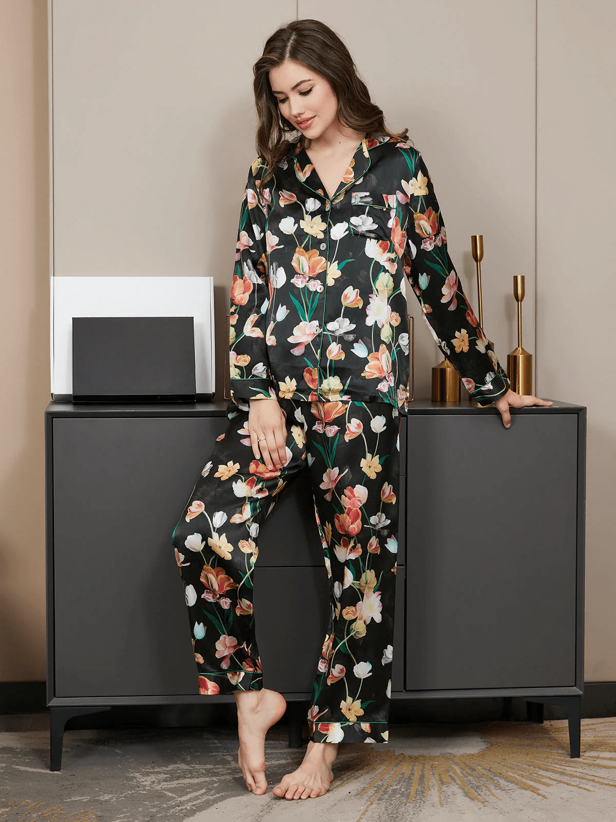 HANNEKE - Silk Pajama Set with Floral Pattern - ZyraLux Pyjama