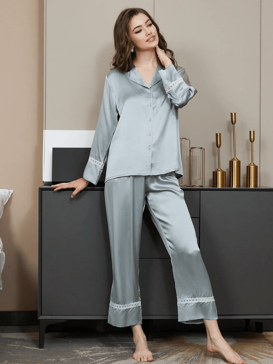 CHLOÉ - Silk Pajama Set with Classic Finishes - ZyraLux Pyjama