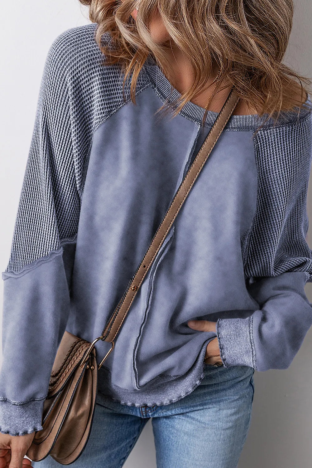 Chic sweatshirt met lange mouwen en zichtbare naden