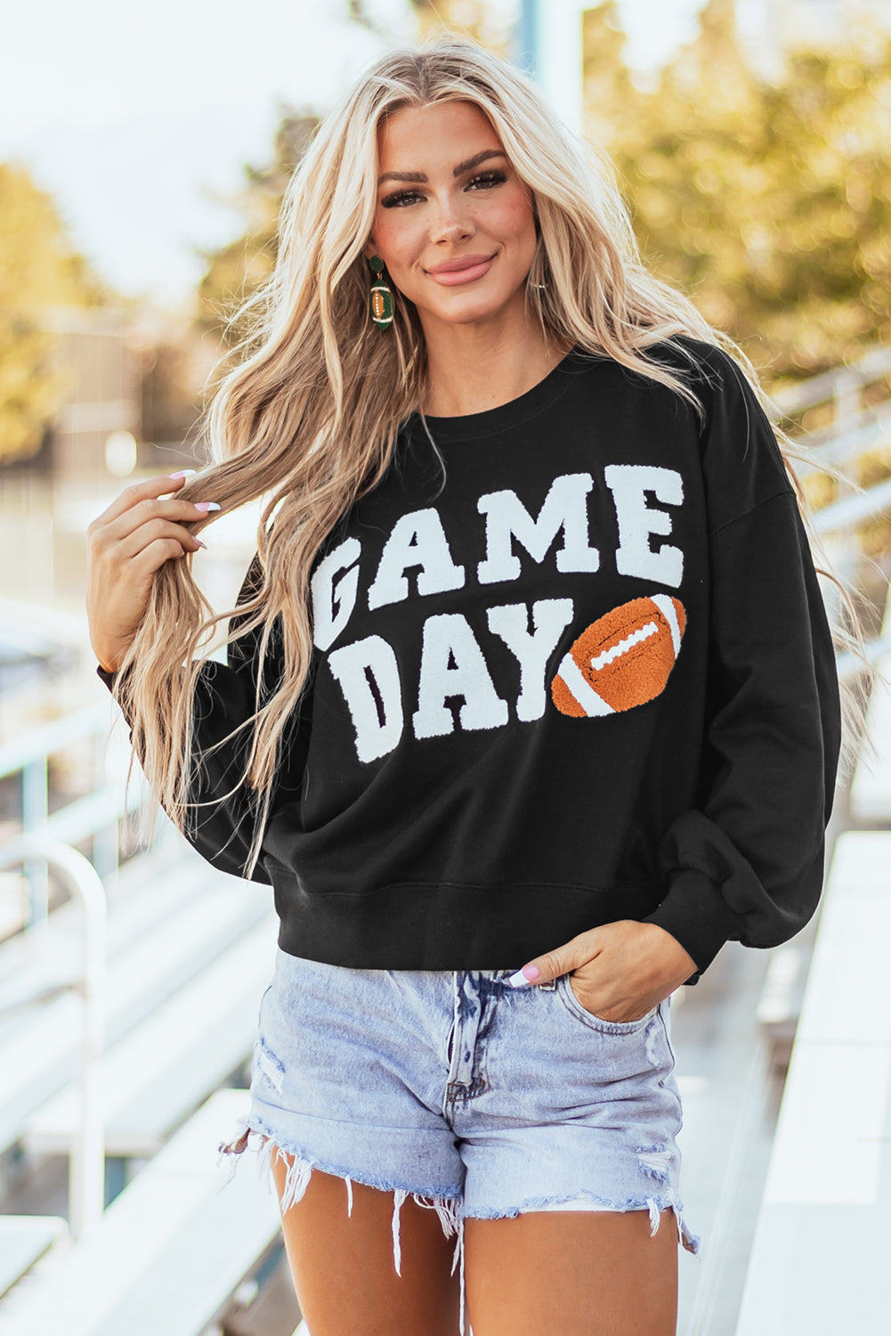 Stijlvolle zwarte Varsity Graphic Pullover Sweatshirt voor Game Day Adventures