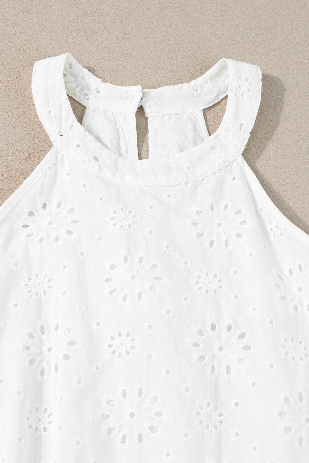 Chique witte Boho Halter Halterjurk met Oogjes en Mouwloos