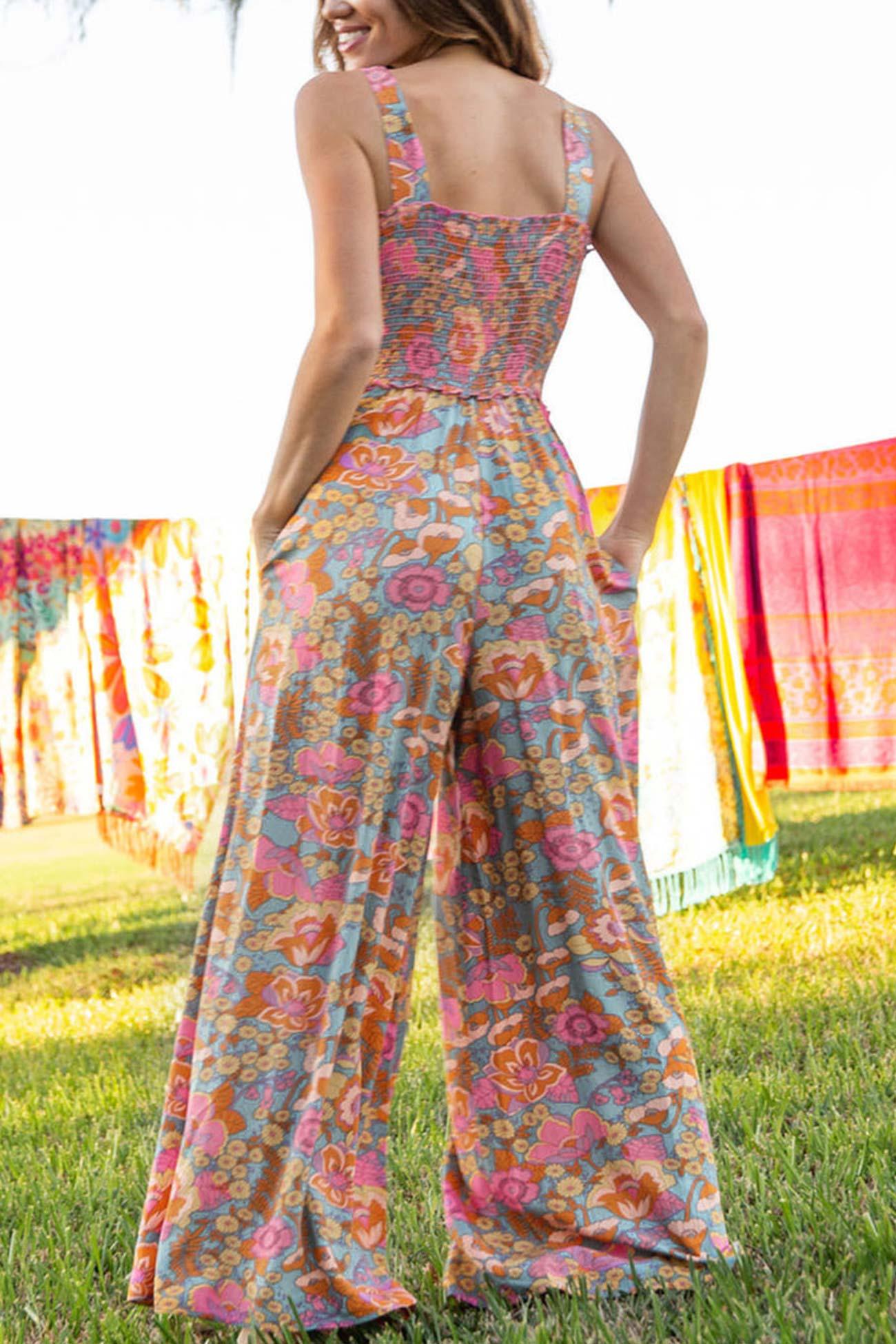 Zinnia - cami jumpsuit met bloemenprint en smokwerk