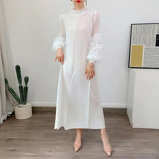 Elegant Pleated Maxi Dress with Floral Sleeve Details | Polyester Blend | Chic and Sophisticated - ZyraLux Kleding en accessoires