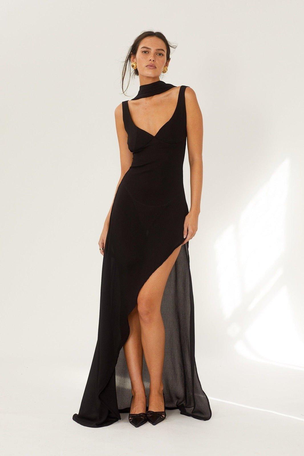 Apphia V-Neck Backless Slit Maxi Dress | Black | Formal | Silk - ZyraLux Kleding en accessoires