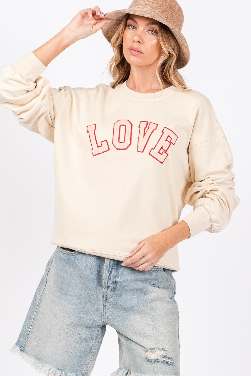 SAGE + FIG Enchanted Love Path Applicatie Oversized Sweatshirt