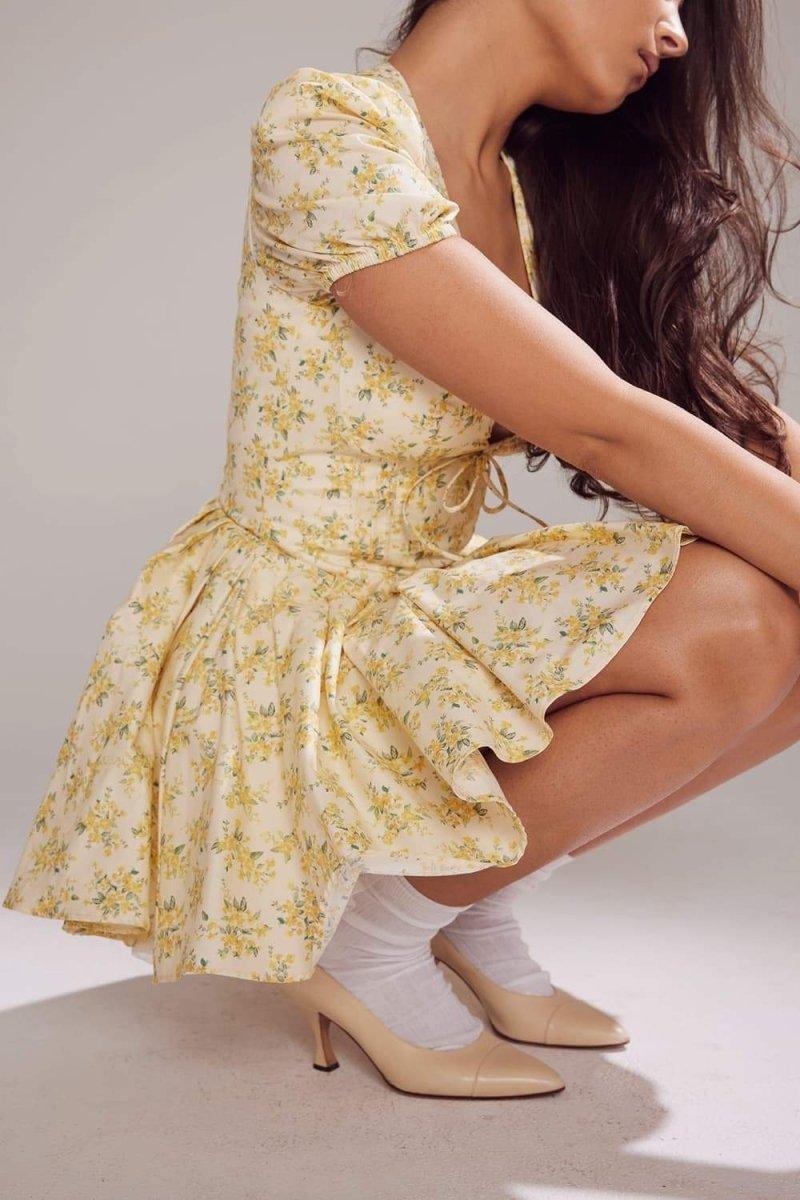 Emily Floral V-Neck Corset Dress | Yellow | Daytime | Cotton Blend - ZyraLux Kleding en accessoires