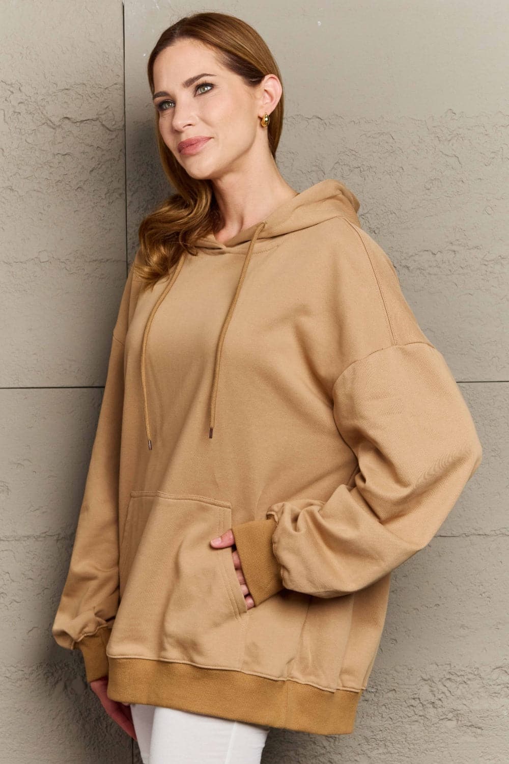 Gezellige oversized hoodie met verlaagde schouders in volledige maat