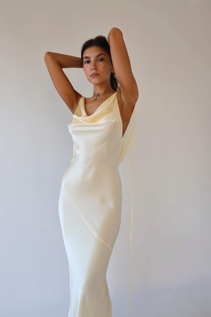 Eternal Grace Satin Dress | Beige | Evening | Satin - ZyraLux Kleding en accessoires