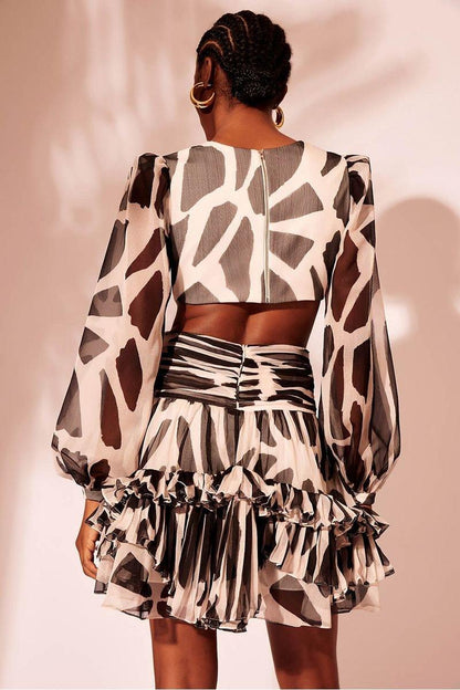 Miriam Printed Cut-Out Ruffle Dress | Black White | Evening | Chiffon - ZyraLux Kleding en accessoires