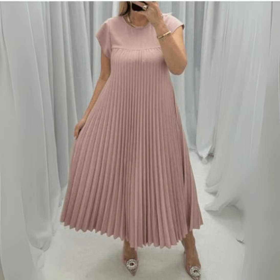 Glenda | Lightweight Pleated Dress - ZyraLux